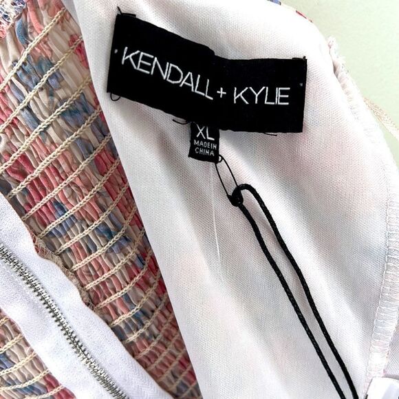 NWT Kendall and Kylie Corsage Cami Crop Top Size XL - Picture 9 of 10